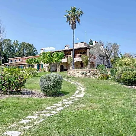 Sleeps 10 With Pool Air Con And Wifi Villa
