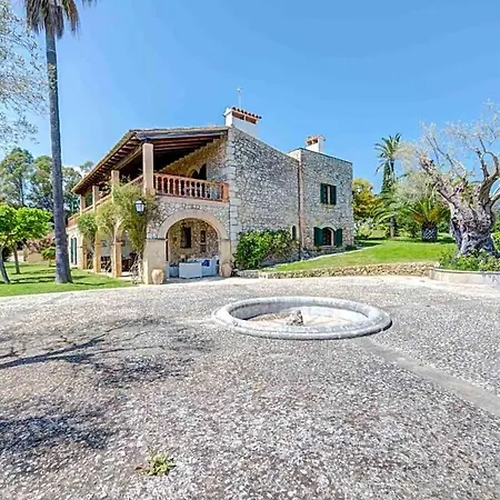 Sleeps 10 With Pool Air Con And Wifi