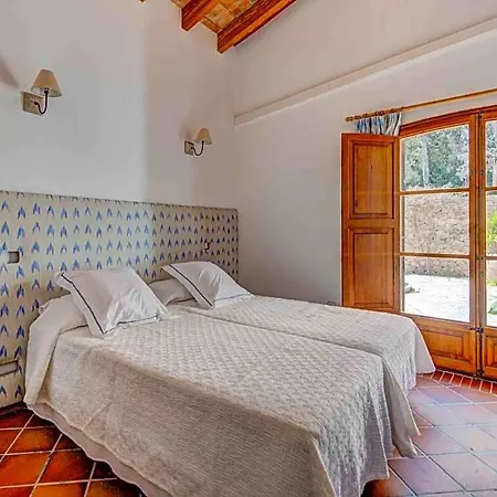 Sleeps 10 With Pool Air Con And Wifi Villa